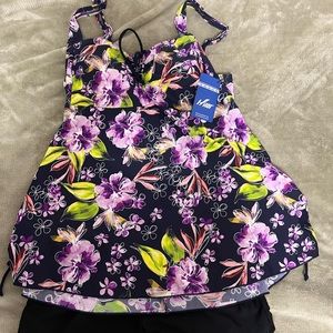2 piece swimsuit size 18 super nice!